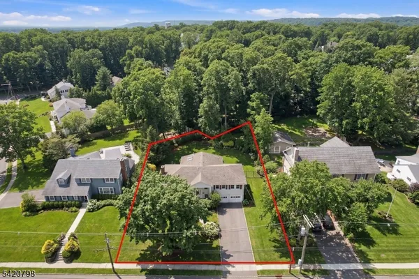 $1,100,000 | 61 Barchester Way, Westfield, NJ 07090