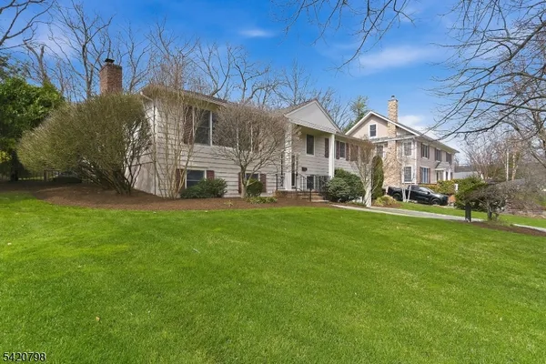 $1,100,000 | 61 Barchester Way, Westfield, NJ 07090
