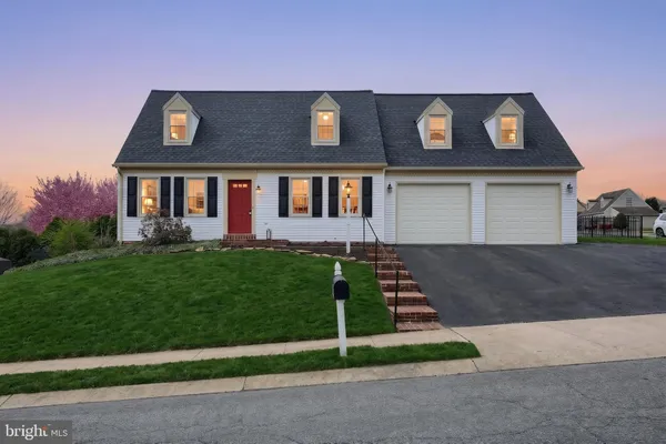 $329,900 | 3860 Silver Spur Drive, York, PA 17402