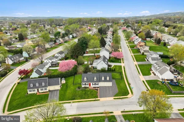 $329,900 | 3860 Silver Spur Drive, York, PA 17402