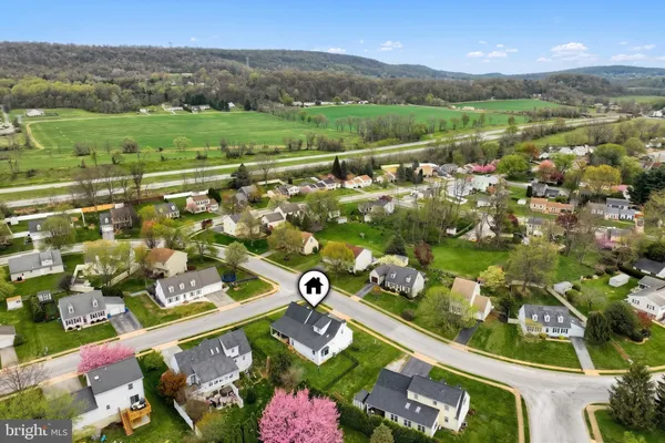 $329,900 | 3860 Silver Spur Drive, York, PA 17402