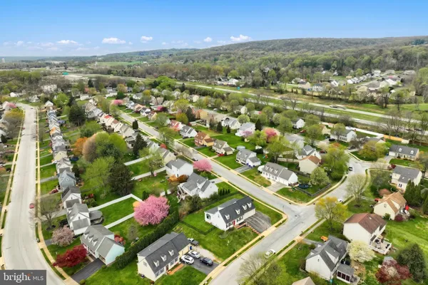 $329,900 | 3860 Silver Spur Drive, York, PA 17402
