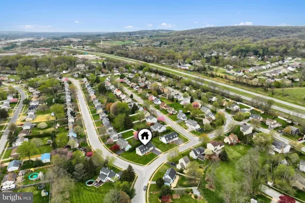 $329,900 | 3860 Silver Spur Drive, York, PA 17402