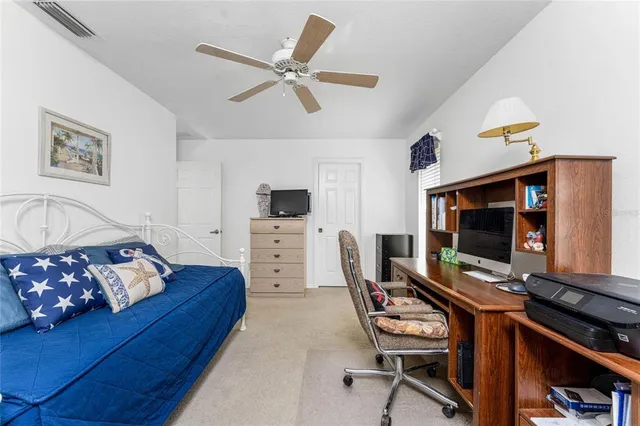 a view of workspace with washer and dryer