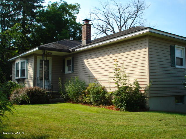 455 Pecks Road Pittsfield, MA 01201 - Photo 5 of 21 Front of House