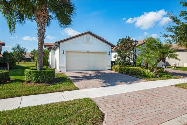 $425,000 | 5169 Longhorn Drive, Vero Beach, FL 32967