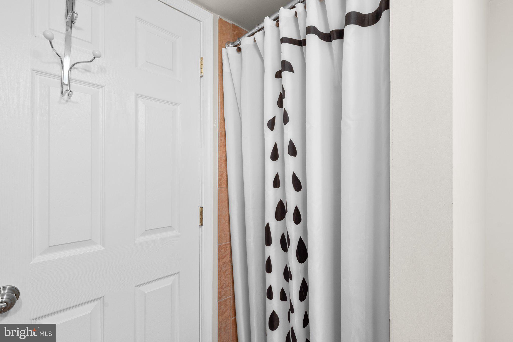 2118 Arcola Avenue Silver Spring, MD 20902 - Photo 22 of 34 Full bathroom in lower level, 3 of 3