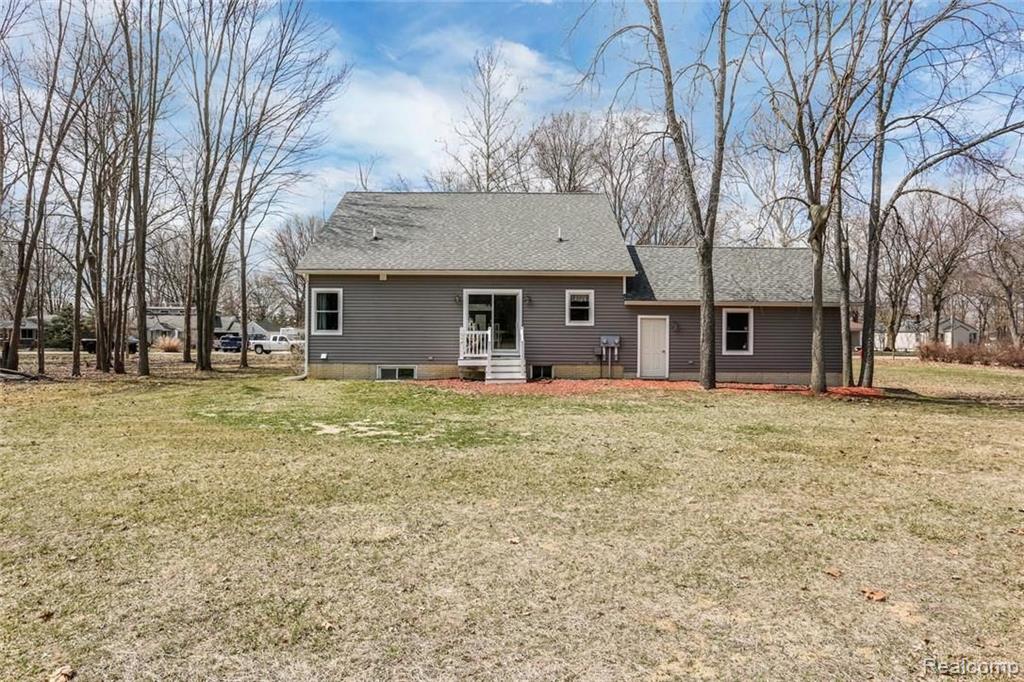12180 Maxwell Road Carleton, MI 48117 - Photo 5 of 19