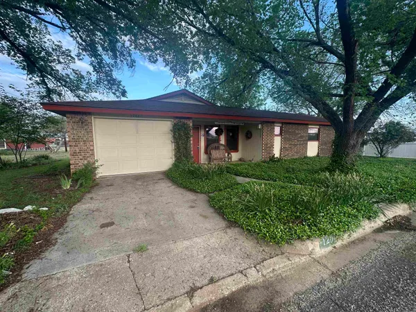 $219,000 | 1208 Olive Street, Llano, TX 78643