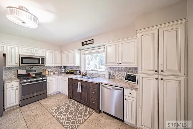 $475,000 | 3545 East 630 North, Menan, ID 83434