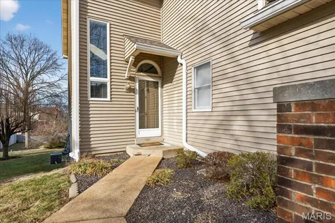 $355,000 | 16250 Lea Oak Court, Chesterfield, MO 63017