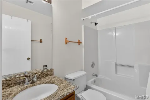 $355,000 | 16250 Lea Oak Court, Chesterfield, MO 63017