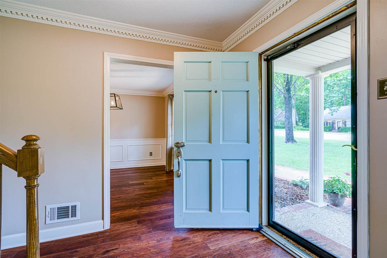 2080 Brierbrook Road Germantown, TN 38138 - Photo 4 of 25 Gallery Image 4