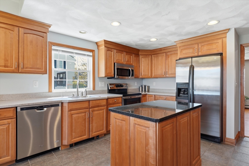 15 Squanto Road Woburn, MA 01801 - Photo 4 of 42 Gallery Image 4