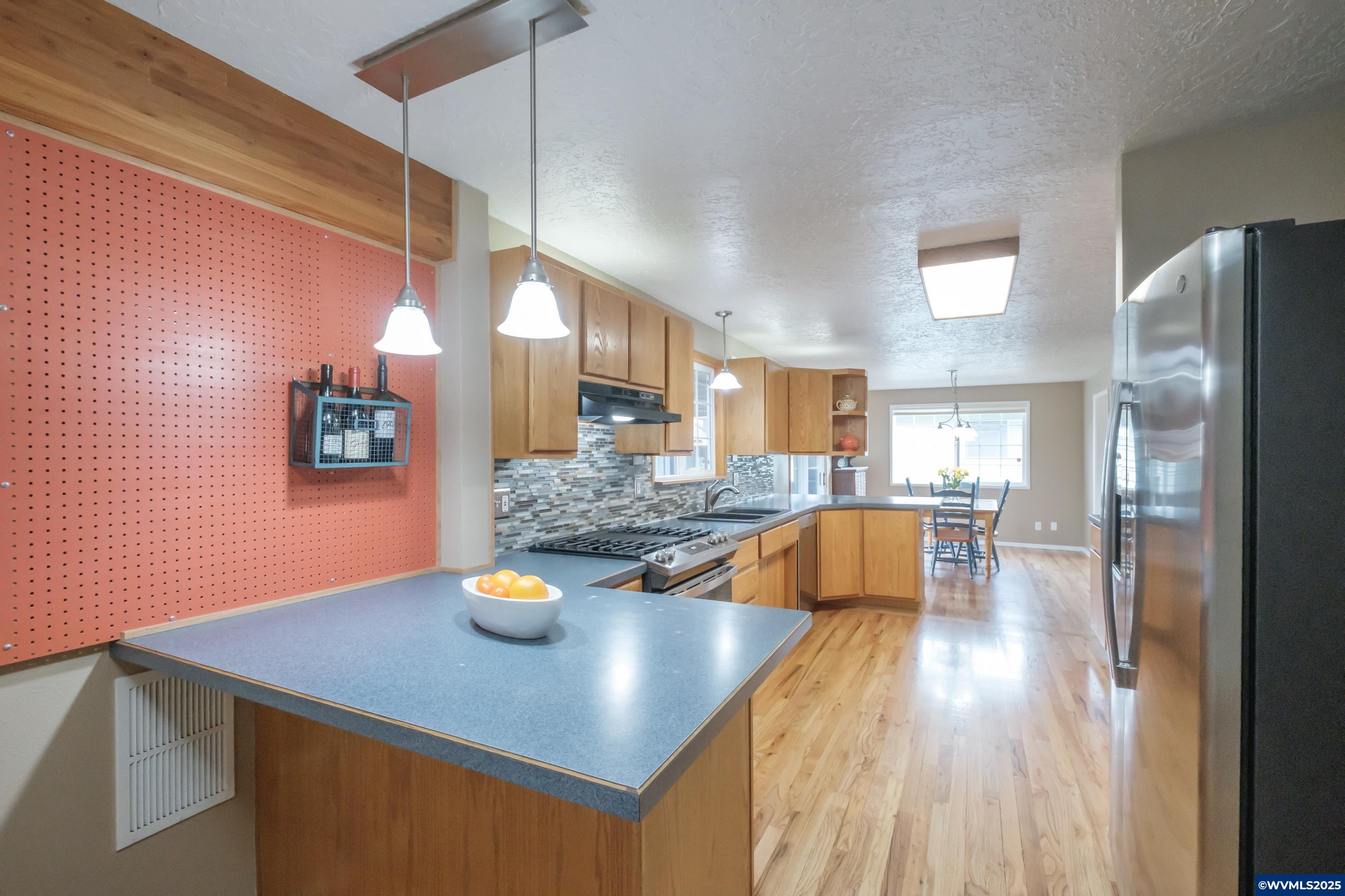 1225 Southwest 11th Avenue Albany, OR 97321 - Photo 12 of 48 Gallery Image 12