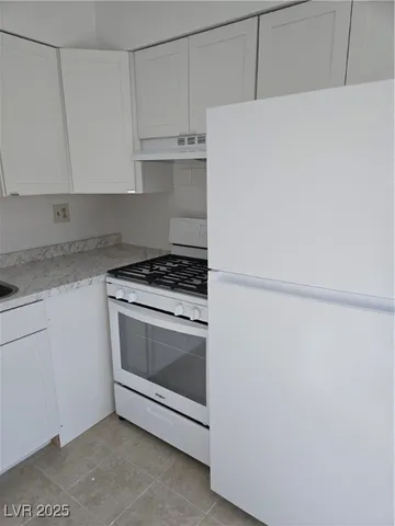 $1,200 | 821 A, Unit 10, Boulder City, NV 89005