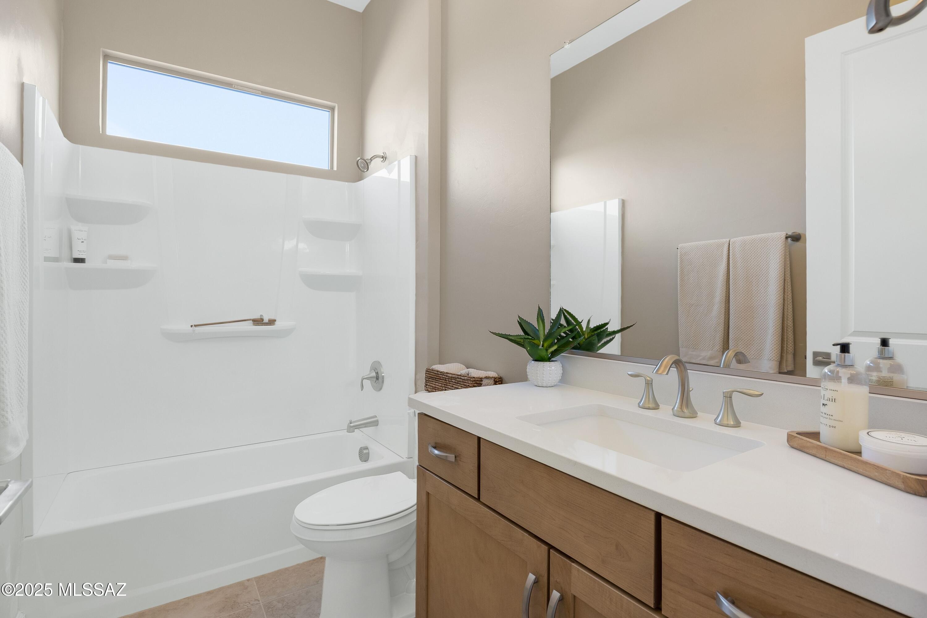 13354 East Fourr Ranch Place Vail, AZ 85641 - Photo 20 of 30 Guest Bathroom
