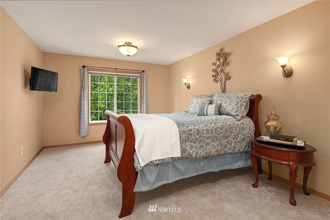 15204 103rd Avenue Northeast Bothell, WA 98011 - Photo 16 of 25 Gallery Image 16