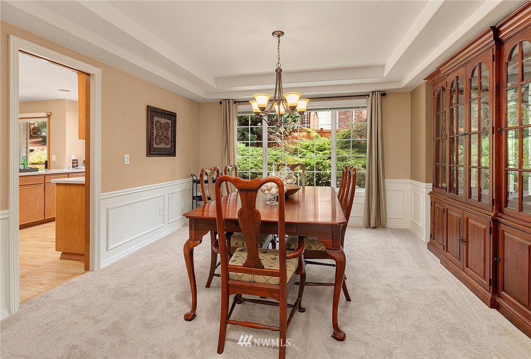 15204 103rd Avenue Northeast Bothell, WA 98011 - Photo 5 of 25 Gallery Image 5