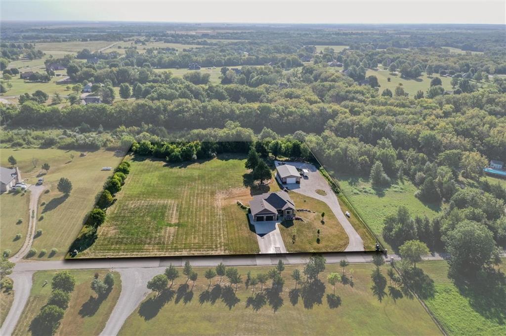 26009 South Summit Road Harrisonville, MO 64701 - Photo 41 of 45 Gallery Image 41
