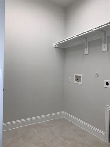 $2,200 | 2103 Swanmore Way, Forney, TX 75126