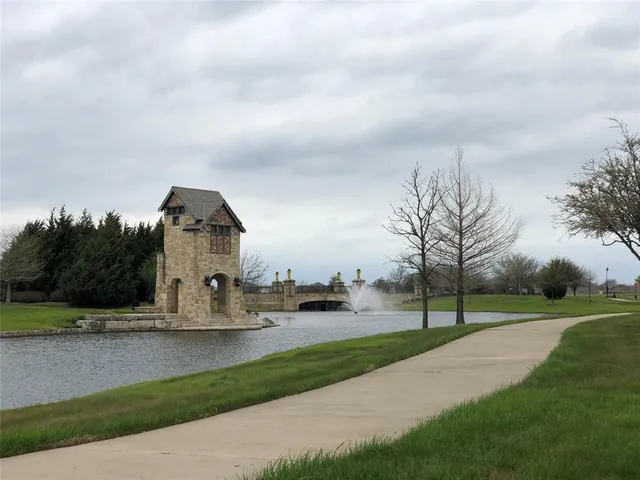 $2,200 | 2103 Swanmore Way, Forney, TX 75126