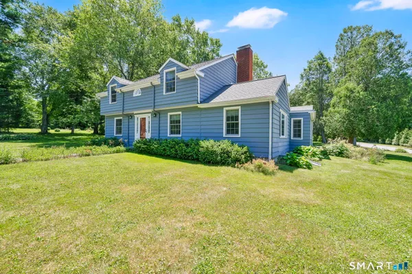 $639,000 | 39 Boggs Hill Road, Newtown, CT 06470