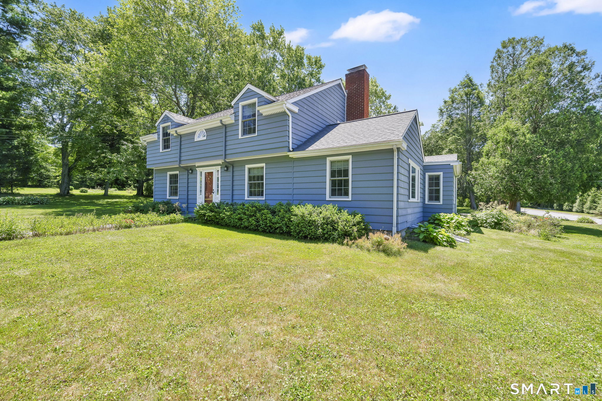 39 Boggs Hill Road Newtown, CT 06470 - Photo 1 of 33