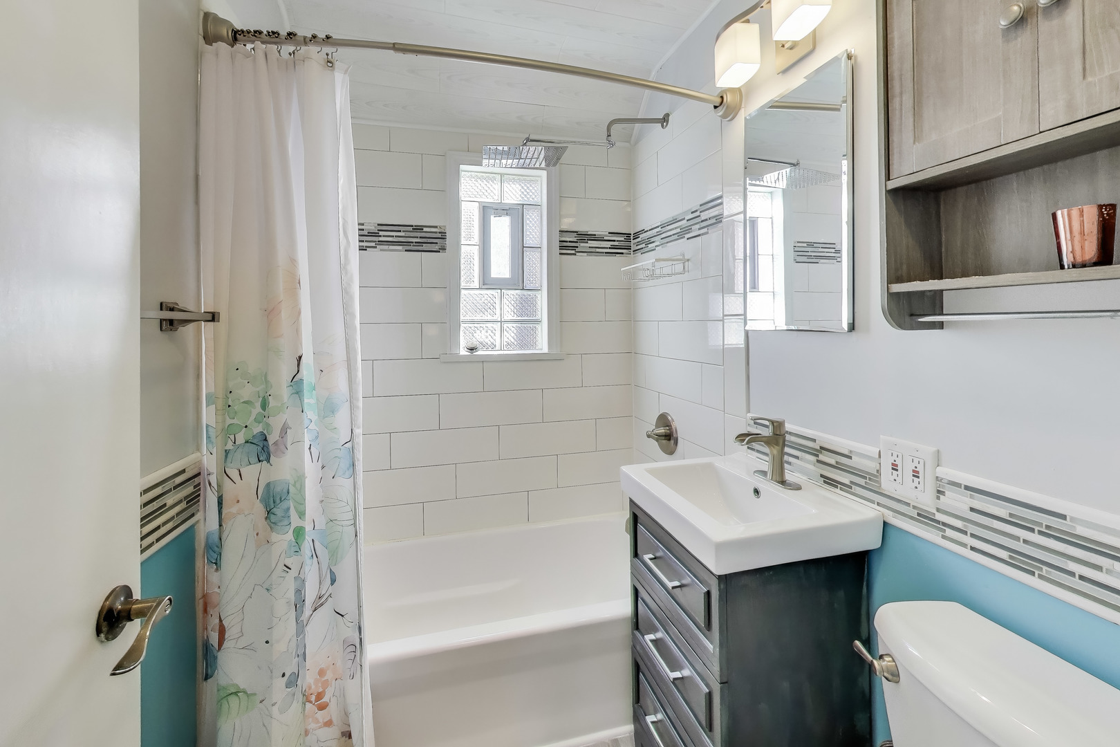 1015 Frances Parkway Park Ridge, IL 60068 - Photo 13 of 21