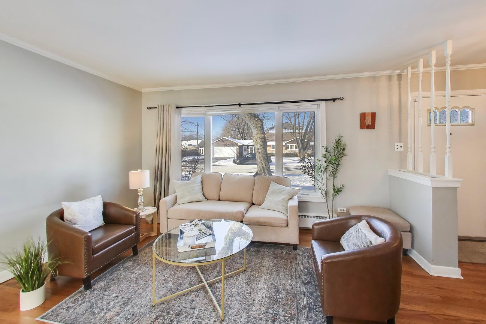 1015 Frances Parkway Park Ridge, IL 60068 - Photo 3 of 21