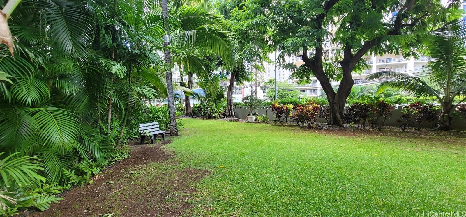 425 Ena Road, Unit 403B Honolulu, HI 96815 - Photo 12 of 17 Gallery Image 12