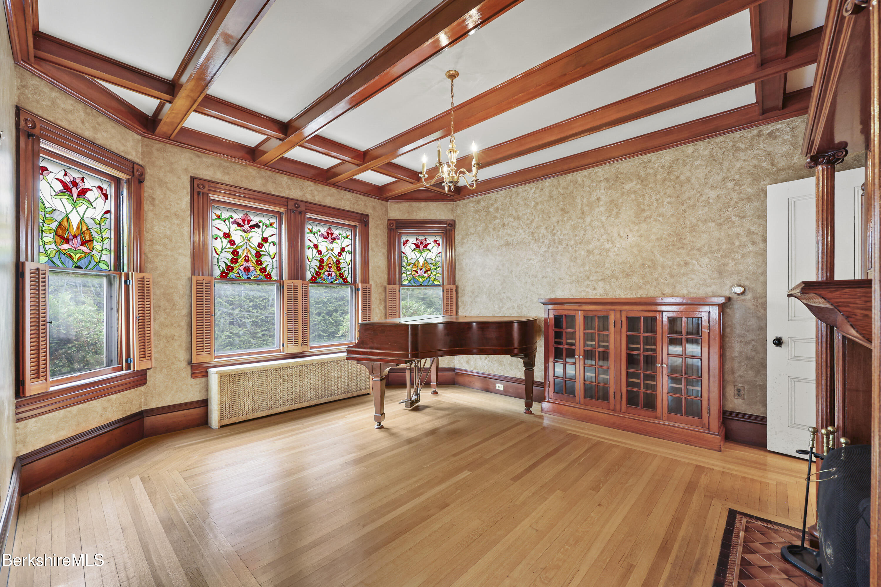 30 Summer Street Adams, MA 01220 - Photo 12 of 57 55 Den