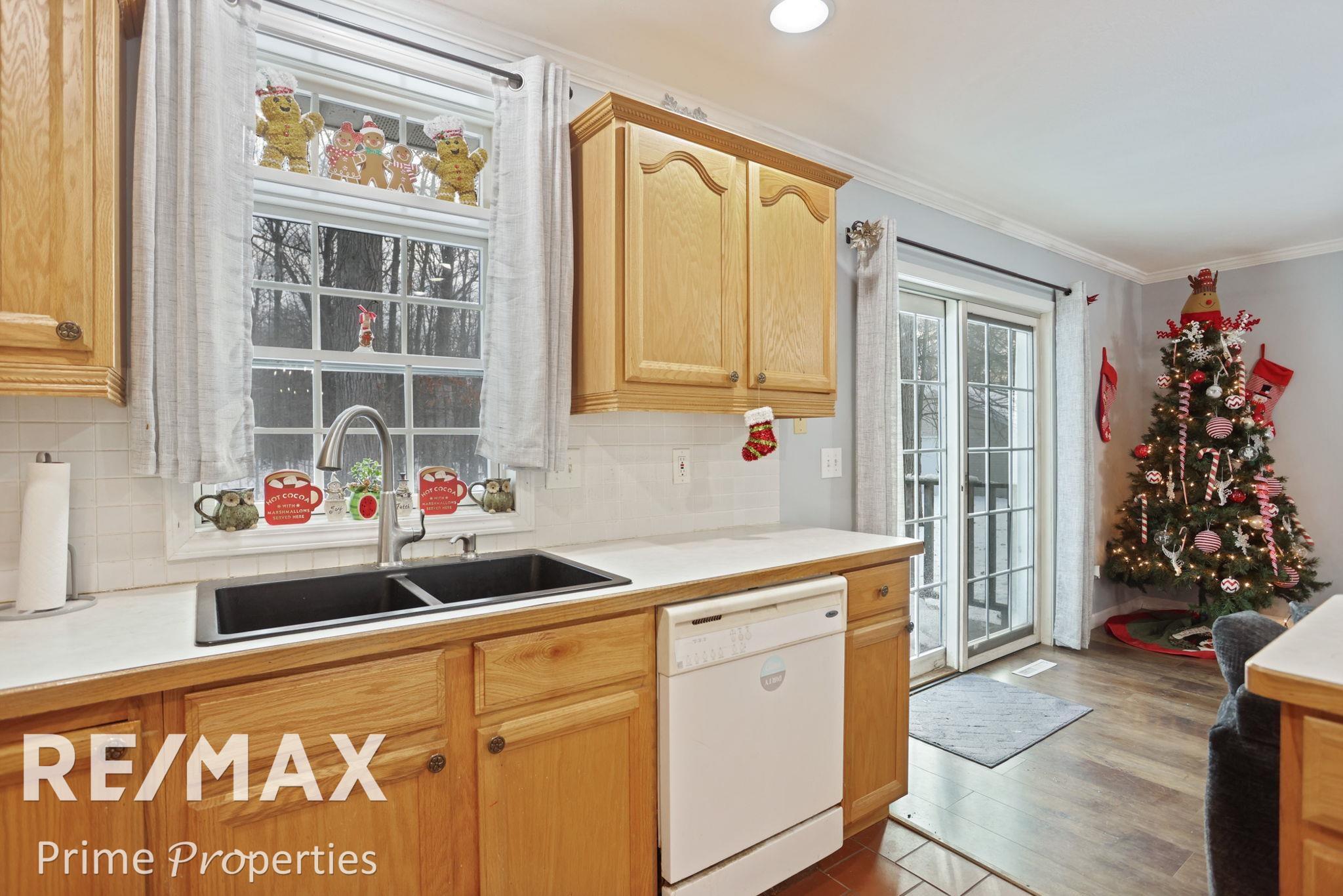 11549 Maple Road Birch Run, MI 48415 - Photo 16 of 50 50196338-9d3e0834-c39c-489a-ba4a-464054ac3ad8.JPG