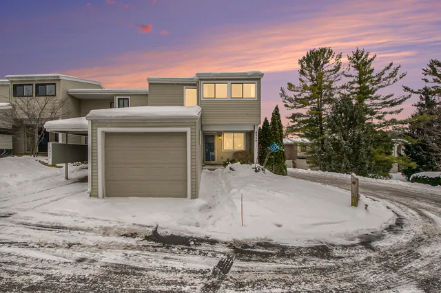 $240,000 | 6249 Acropolis Drive Southeast, Grand Rapids, MI 49546