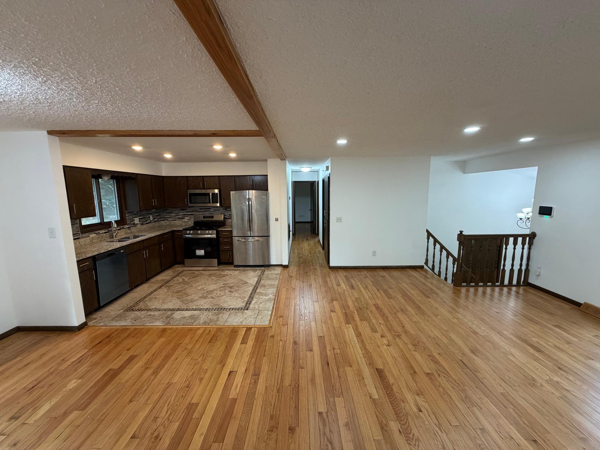404 Cimarron Road Apple Valley, MN 55124 - Photo 9 of 24