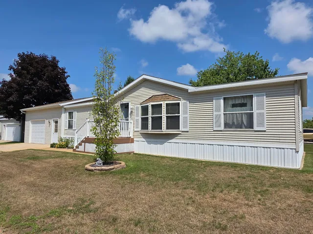 $105,000 | 3567 Hollyfield Drive, Cedar Springs, MI 49319