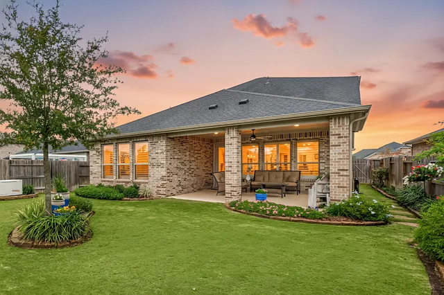 $425,000 | 28711 Tara Ridge Court, Fulshear, TX 77441