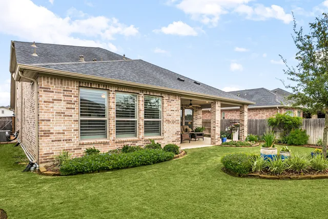 $425,000 | 28711 Tara Ridge Court, Fulshear, TX 77441