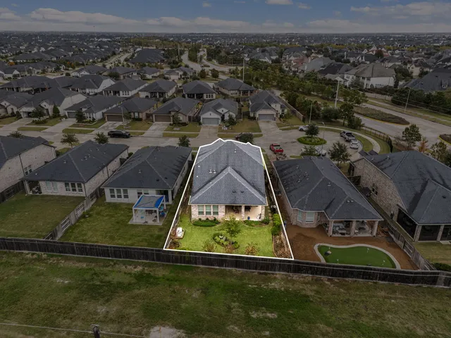 $425,000 | 28711 Tara Ridge Court, Fulshear, TX 77441