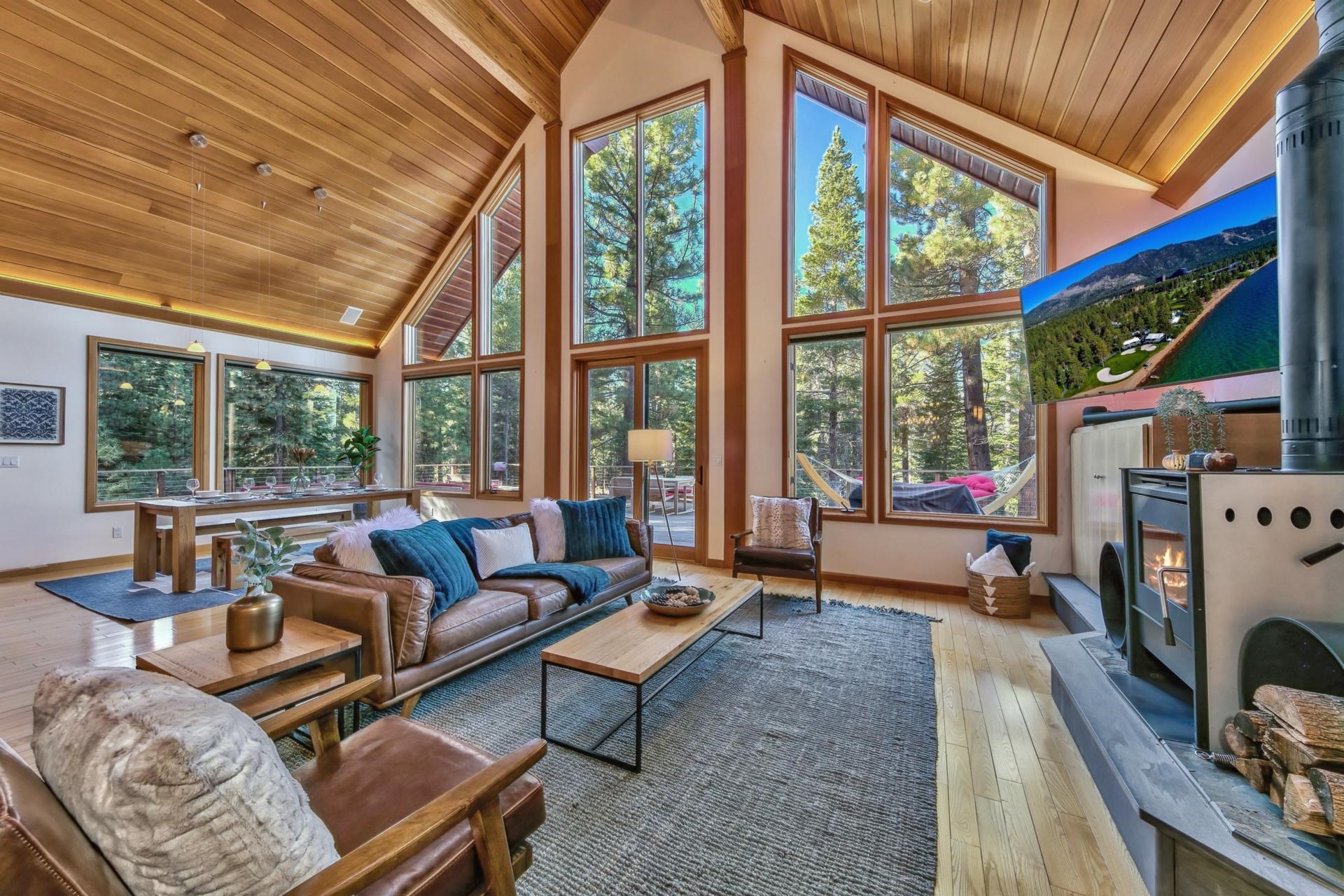 12998 Timber Ridge Road Truckee, CA 96161 - Photo 7 of 21 a living room with furniture a large window