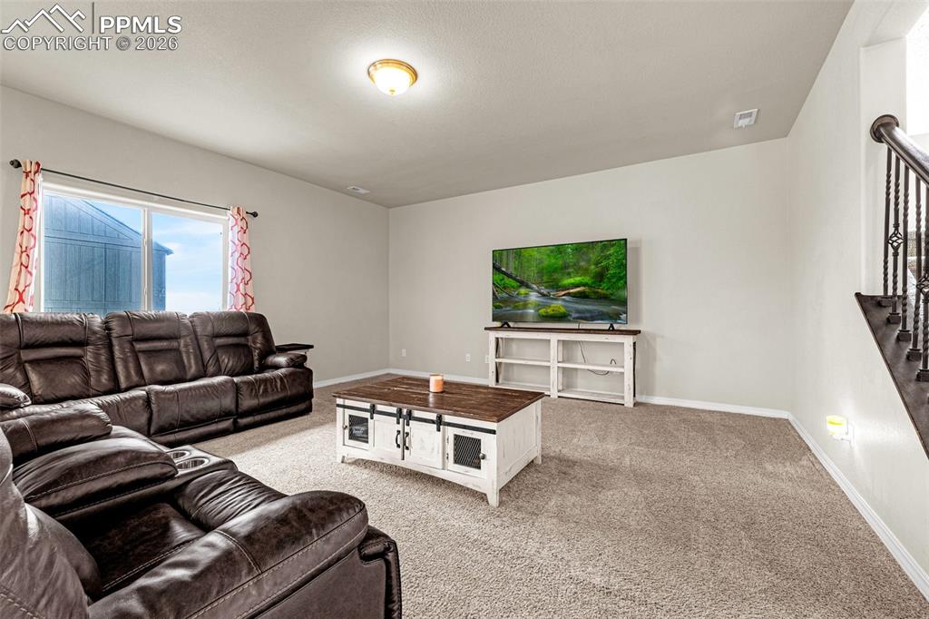 9074 Vanderwood Road Colorado Springs, CO 80908 - Photo 8 of 36