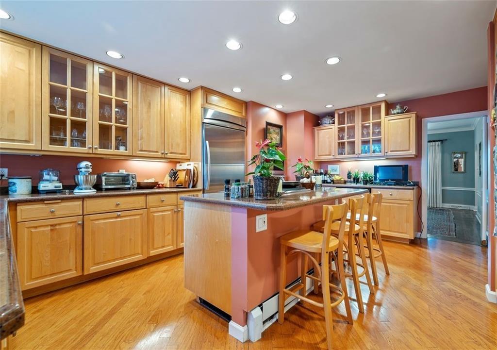 6619 Kinsman Road Pittsburgh, PA 15217 - Photo 12 of 27 Gallery Image 12