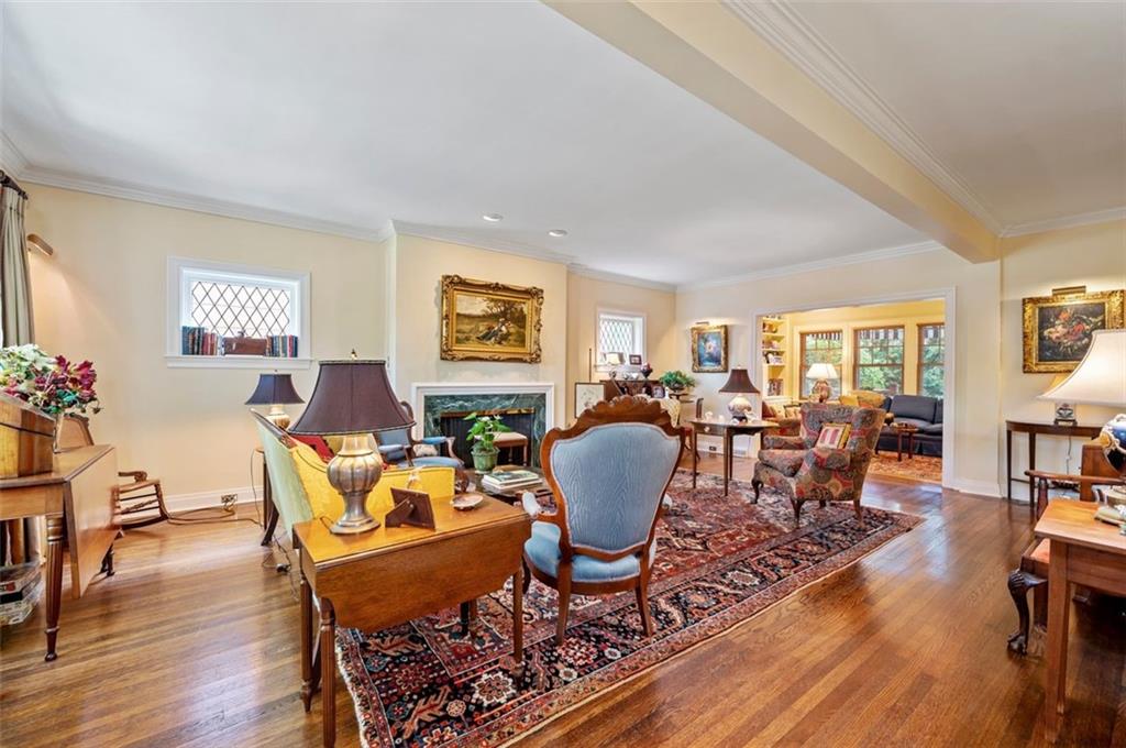 6619 Kinsman Road Pittsburgh, PA 15217 - Photo 4 of 27 Gallery Image 4