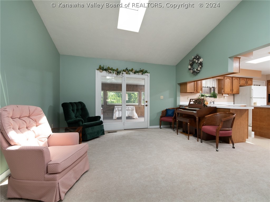 2095 Mount Vernon Road Hurricane, WV 25526 - Photo 8 of 40 Gallery Image 8
