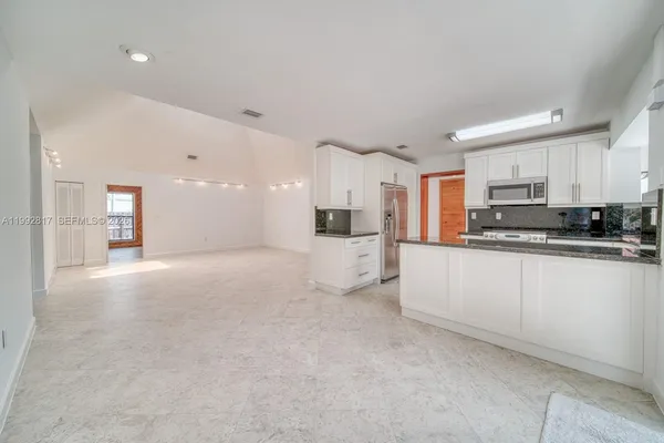 $5,100 | 7320 Southwest 100th Court, Miami, FL 33173