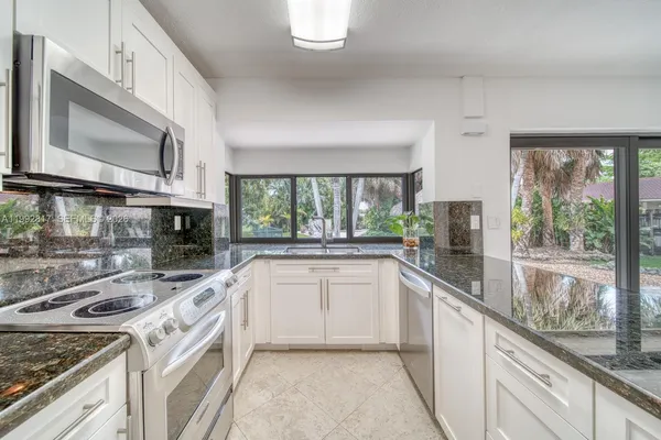 $5,100 | 7320 Southwest 100th Court, Miami, FL 33173