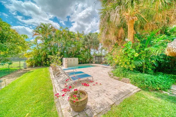 $5,100 | 7320 Southwest 100th Court, Miami, FL 33173