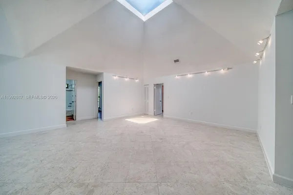 $5,100 | 7320 Southwest 100th Court, Miami, FL 33173