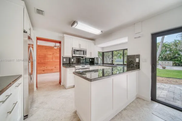 $5,100 | 7320 Southwest 100th Court, Miami, FL 33173