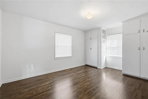 $295,000 | 7824 Juniper Street, Prairie Village, KS 66208